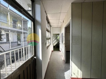 宜蘭市區可停車邊間三面採光透天｜近新月 北門商圈｜宜蘭縣宜蘭市文昌路