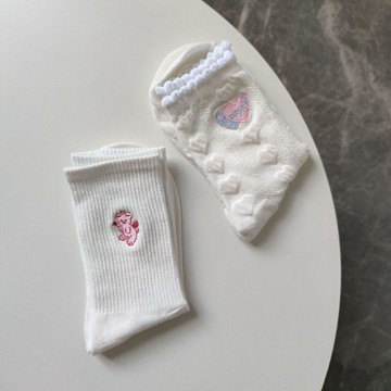 7426人多次選購🎆 刺繡中筒襪 純色棉襪 天使小熊襪 運動襪 韓版街頭 白色襪 ins潮襪 情侶襪 夏季薄款