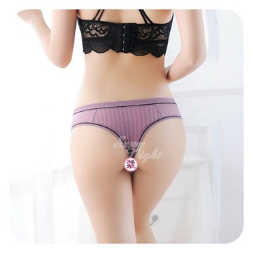 透氣條紋~無痕冰絲 內褲《C715》