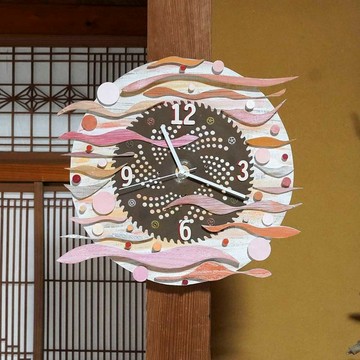 為您的居家空間增添原創藝術氣息 手工製作壁掛時鐘 藝術壁掛時鐘 以割草機刀片再造的時鐘 以舊木材再造的木製時鐘 211