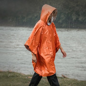 急救保溫雨衣 輕便雨衣 登山雨衣 背包雨衣 防風雨衣 輕薄雨衣 雨披 求生雨衣 野外【FF103】99750走走去旅行