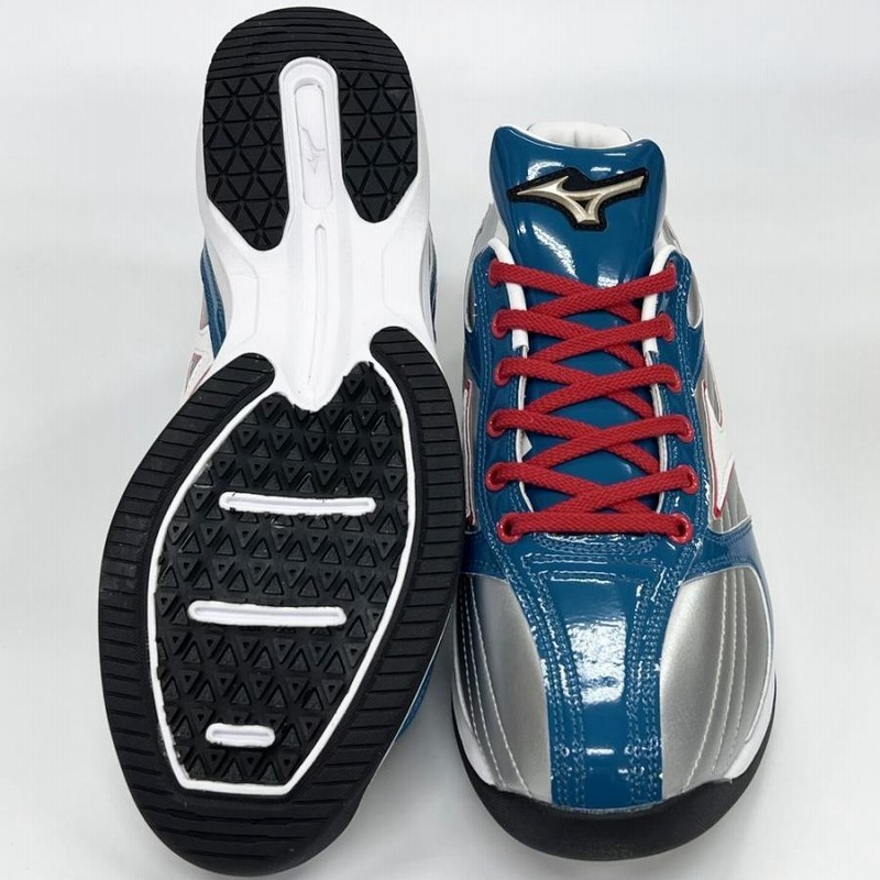 【中古27.0cm】Mizunoトレーニングシューズ セルリアンブルー×シルバー 中古27.0cm】Mizunoトレーニングシューズ セルリアンブルー×シルバー