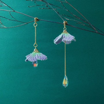 Rocío。如清晨在花瓣上的露珠 - 手工刺繡耳飾