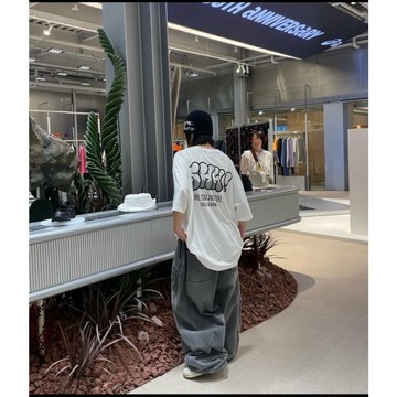 【PORY STORE】韓國 2色 手指 英文 落肩 寬鬆版型 親膚 短袖 短t 韓國男裝 男生短袖