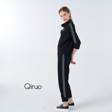 【Qiruo 奇若】秋冬專櫃黑色休閒褲裝4020G外套+長褲