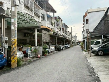 彰化花壇靜巷透天前院可停車｜彰化縣花壇鄉虎山街