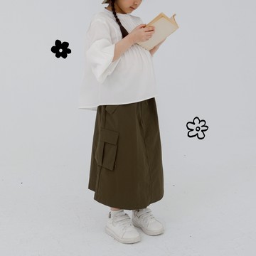 QUEENSHOP_ S 童裝 抽繩荷葉口袋工裝長裙 兩色售 M-XL 現+預 【03021602】