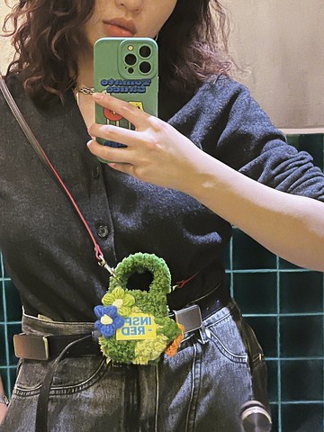 原創手作毛線斜挎包成品/小草地綠色AirPods耳機包