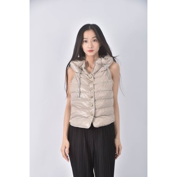 (S) pinko背心杏色外套二手衣