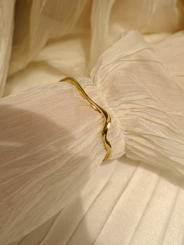 ribbon bangle