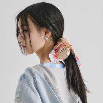 藍色美少女插畫圖案方巾松緊發圈