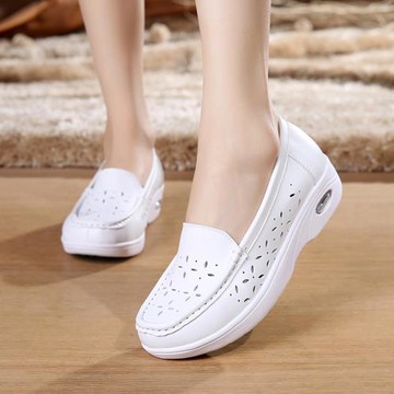 歸途新款護士鞋白色坡跟軟底工作鞋防滑透氣低幫媽媽鞋女鏤空單鞋