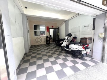 技擊館武廟大順建國商圈翻修透天｜高雄市苓雅區建國一路