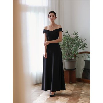 veils氣質簡約黑色白色一字肩法式禮服顯瘦修身婚禮連衣裙敬酒服