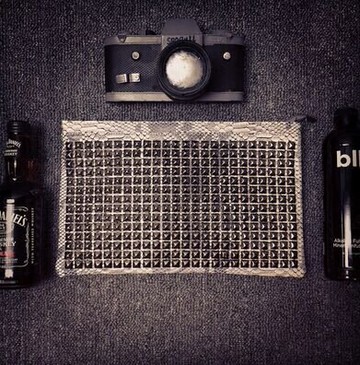 潮流 時尚 鉚釘 蛇皮信封包 手拿包