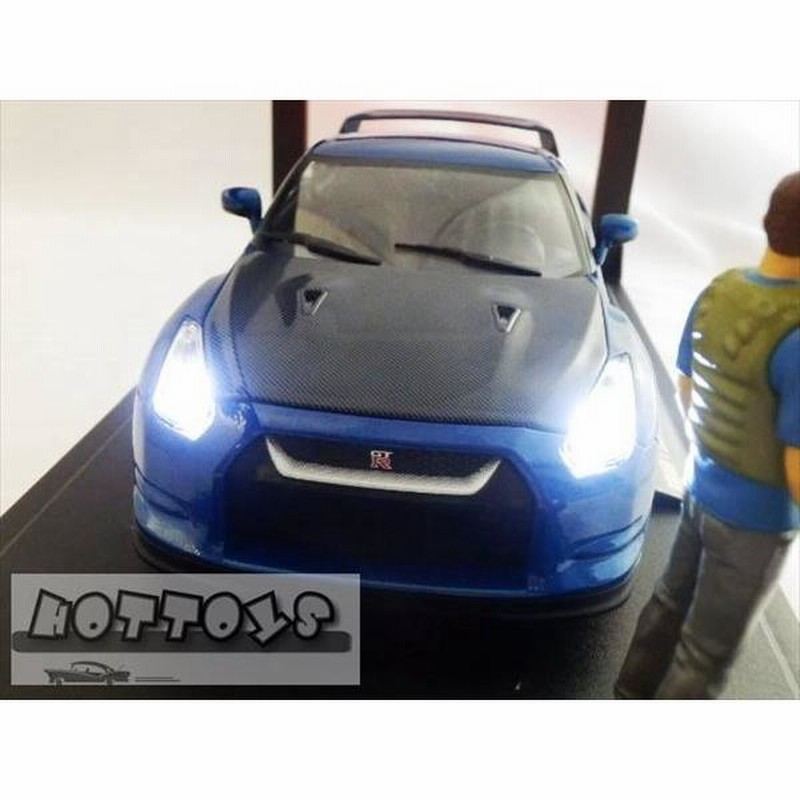 ワイルドスピード ミニカー 1/18 GTR R35 2009 ブライアンのフィギュア