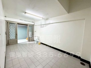 歸仁稀有釋出近黃昏市場屋主起家厝有車庫透天｜台南市歸仁區民生二街