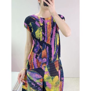 三宅上衣女2025夏季魚鱗褶印花T恤薄款修身顯瘦褶皺不規則上衣