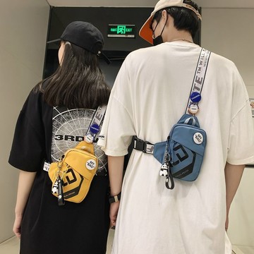 熱銷🔥情侶手機包學生百搭男士斜挎包女胸包新款男女通用胸前包單肩包潮後背包包包女斜背包大容量多層出去玩的包包 A8QL