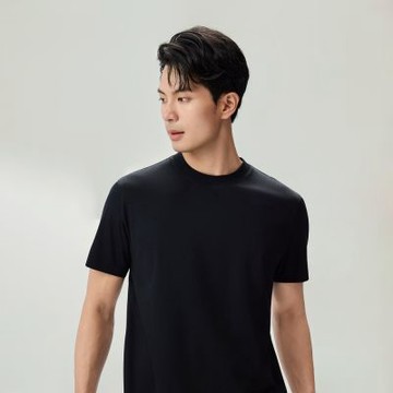 GIORDANO 男裝涼感蠶絲修身短袖T恤【雙色任選】