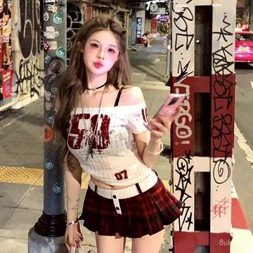 ✨MY女裝 韓係純慾甜美美式美高 一字肩短袖T恤女夏季修身收腰顯瘦上衣chic  氣質斜肩 短版上衣 顯瘦 衣服