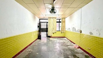 楠梓油廠國小站|和光街活巷低總價需整理透天｜高雄市楠梓區和光街