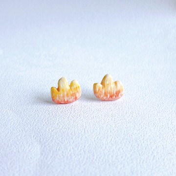 天空與山系列-秋天小山 珍珠光手作白瓷耳環 陶藝