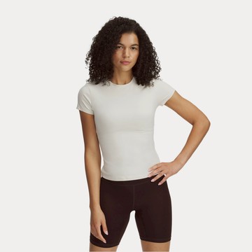 UA 女 Meridian Core 短袖T-Shirt 熱銷商品