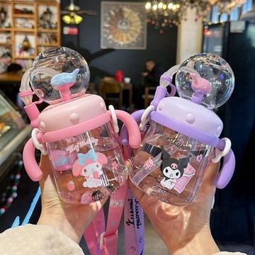 👶蝦皮特賣👶 tritan兒童水杯 鯨魚噴水杯 寶寶吸管杯 幼兒園家用水杯 嬰兒喝水杯帶手柄