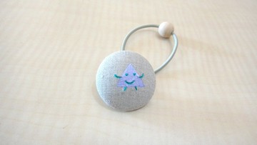 手感布包釦髮束 - 三角人