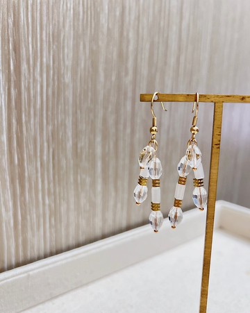 冒牌老闆娘 Kingboss晶透水晶耳環2022022