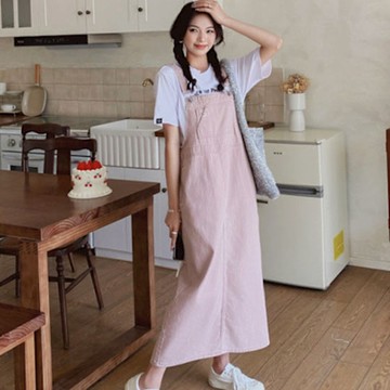 La Belleza簡約減齡造型斜口袋後開叉水洗牛仔吊帶裙寬鬆吊帶長裙