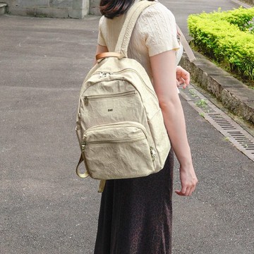 (淺杏色)必buy輕盈紙感旅行後背包33531