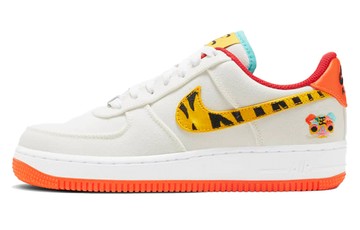 WMNS AIR FORCE 1 07 LX YEAR OF THE TIGER