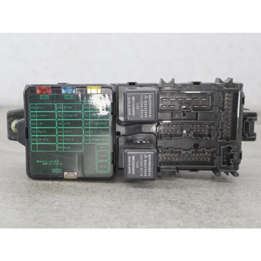 デリカ スペースギア PD6W 室内 ヒューズボックス （エタックス