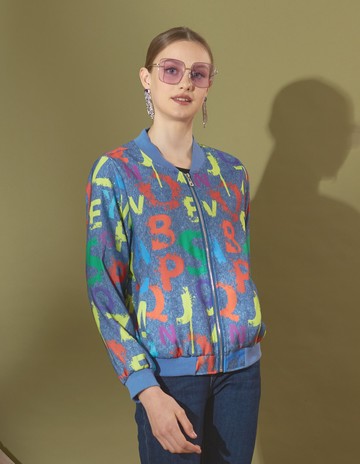 ★【喜芝梅】字母炫彩 噴漆形印花街頭活力連帽拉鍊夾克(藍色；M-2L) 224500530