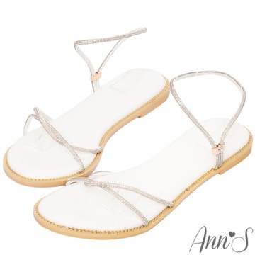 Ann’S細圓條閃耀彩鑽可調整鬆緊圓頭平底涼鞋-白(季末換季出清)