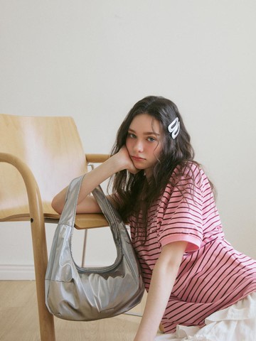 GLEAM HOBO SHOULDER BAG (AR7AB421)