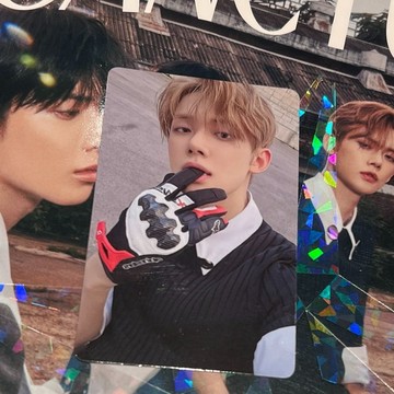 ⭐正版代購⭐TXT檔1 崔然竣Yeonjun小卡 mini7 正規二Knight版自拍專卡 咬手套然 騎士然