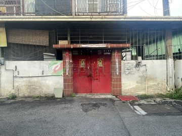 原始屋況面寬九米邊間復古老透天有側院｜台中市太平區光興路