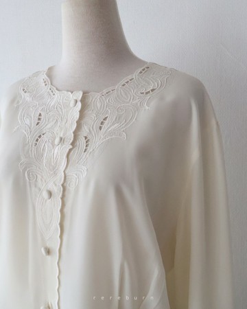 復古刺繡領韓國製寬鬆歐美版型長袖米黃古著襯衫