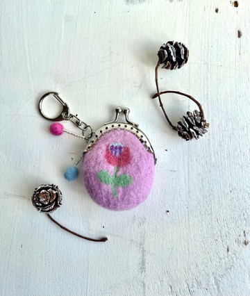花朵羊毛刺繡迷你口金包 - 櫻花