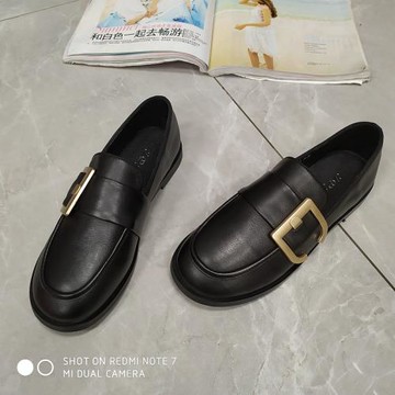 晶品晶典2021春新款小皮鞋女百搭英倫風平底舒適一腳蹬樂福鞋8610