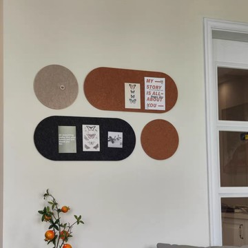 【全店免運 限時下殺】ins照片毛氈打孔板自收納牆貼展示臥室背景牆牆面留言板裝飾加厚毛氈貼 佈告欄 毛氈板 照片墻