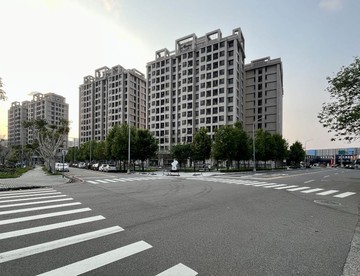 林新醫院商圈｜微笑世界｜菁英首選｜1+1房平車｜台中市烏日區三榮北路