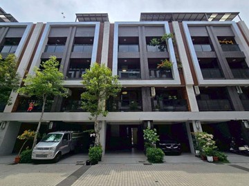 ⭐楠梓高大特區｜龍廷大學58｜前後雙車墅⭐｜高雄市楠梓區大學五十八街