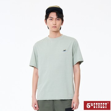 【5th STREET】 中性 短袖 短t 上衣 t恤 TEE 涼感衣 動物 刺繡 綠色 (571042)