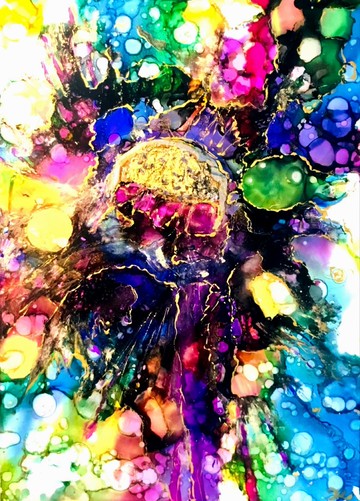 在優泊紙上用酒精墨水繪製明亮的混合媒介畫作