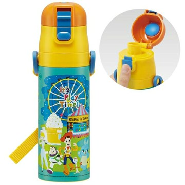小禮堂 迪士尼 玩具總動員 不鏽鋼直飲保冷水壺附背帶 470ml (Q版遊樂園款)