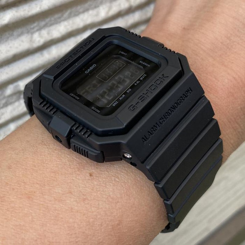 恋人達のGショック ペアウオッチ カシオ G-SHOCK DW-D5500BB-1JF GM